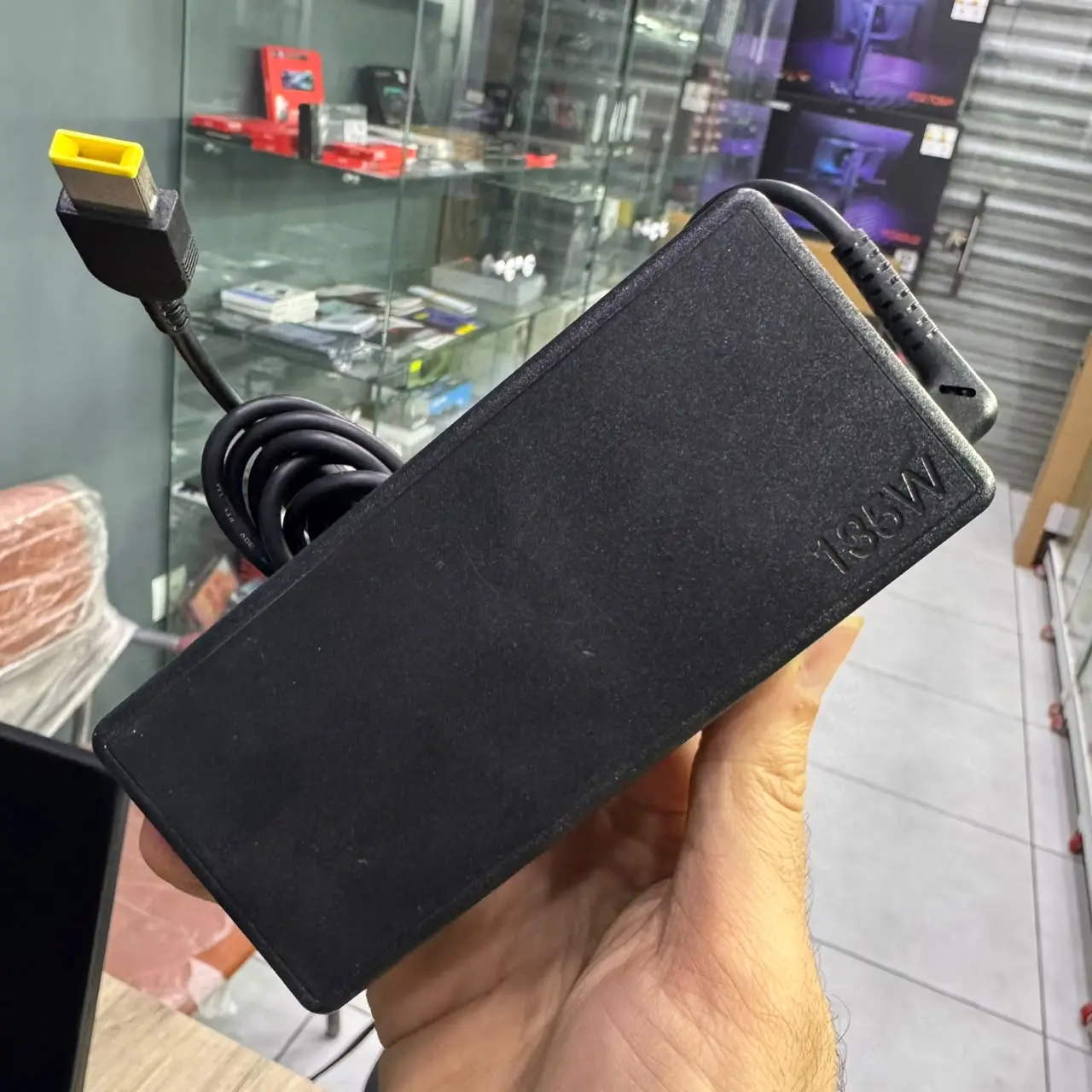 CHARGEUR ORIGINAL LAPTOP LENOVO 135W 20V 6.75A